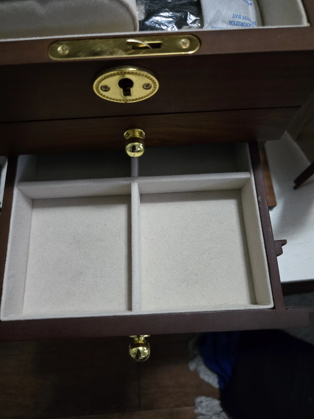 Wooden Jewellery Box with Drawers - photo 4