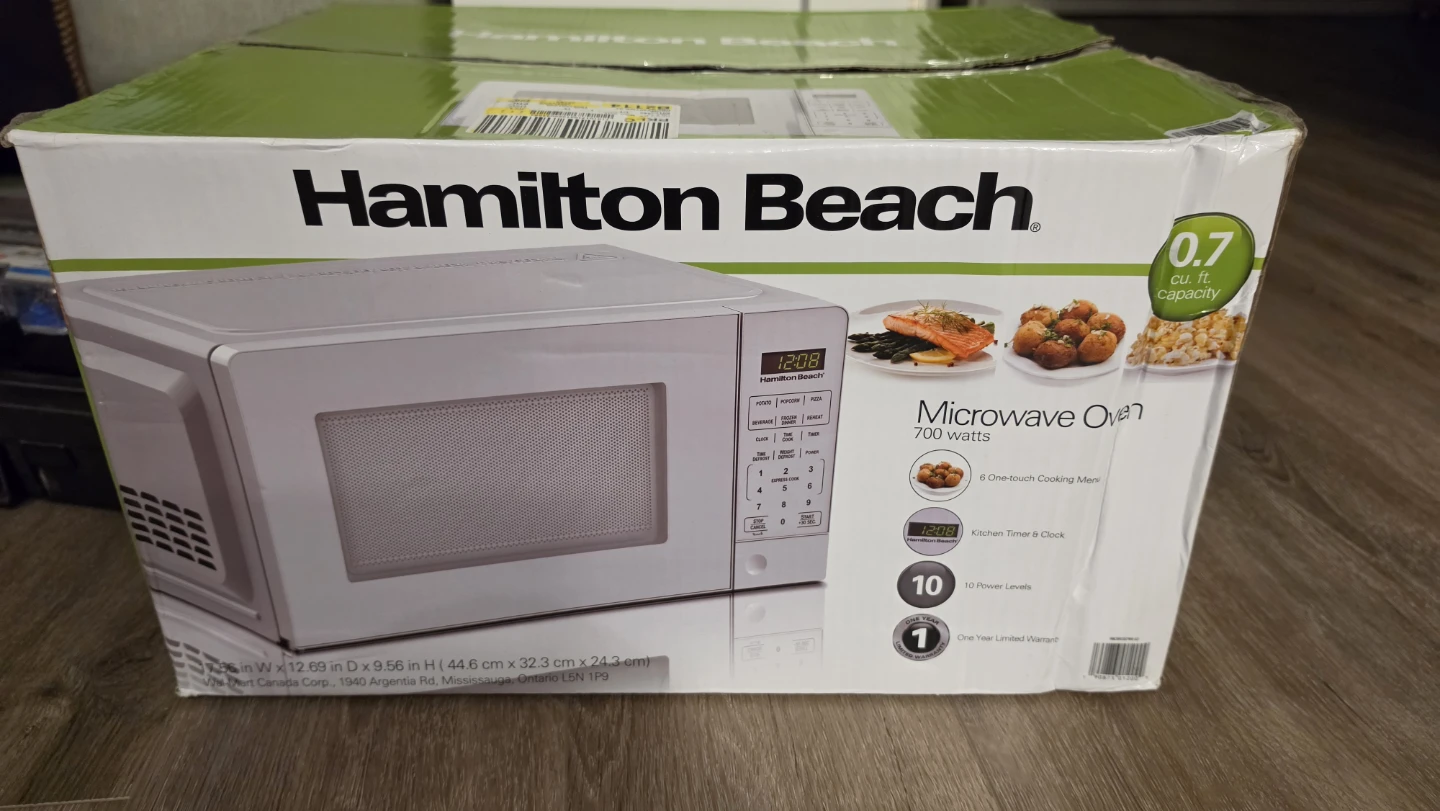 Hamilton Beach 0.7 cu. ft. Microwave Oven - White