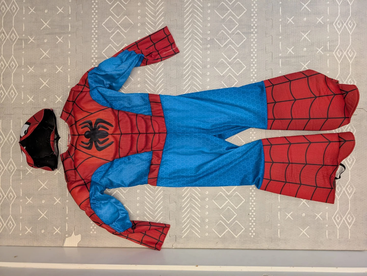 Spider-Man Costume with Mask (3-4 yrs)