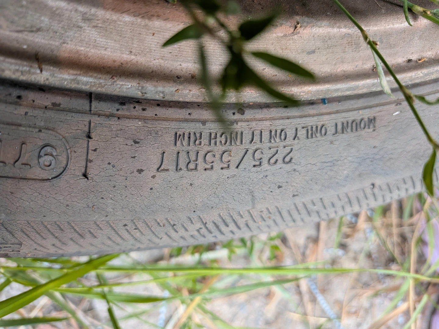 Koche 225/55R17 and 215/55R16 mixed tires - photo 4
