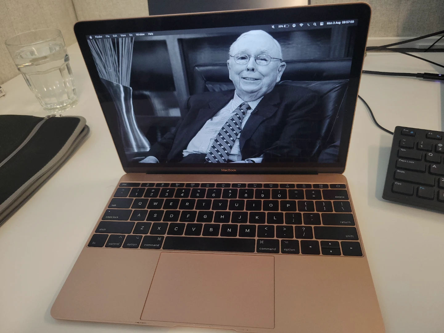 Apple MacBook Retina 12-inch 2017