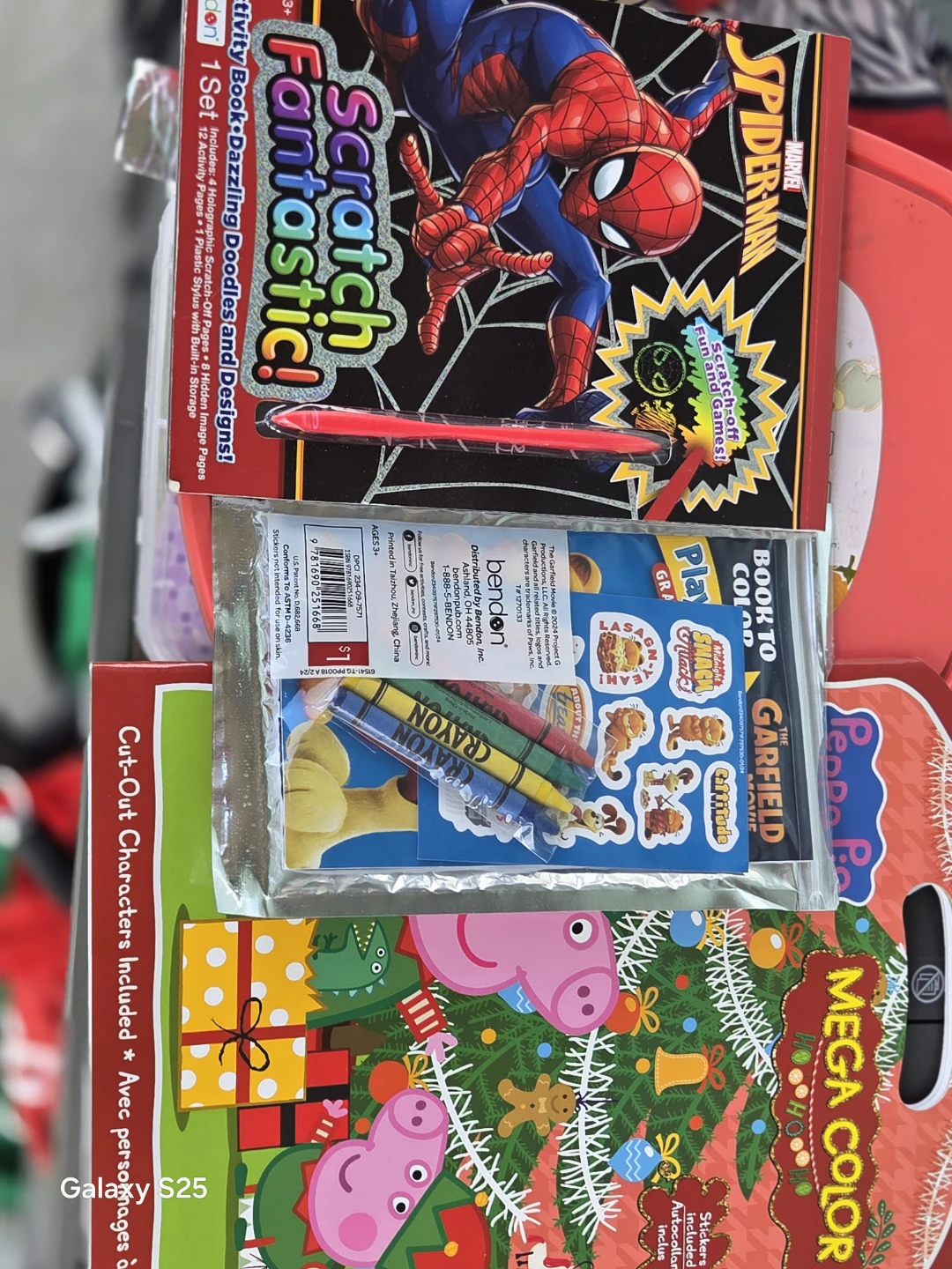 Marvel Spiderman Scratch & Sketch Activity Book - photo 3