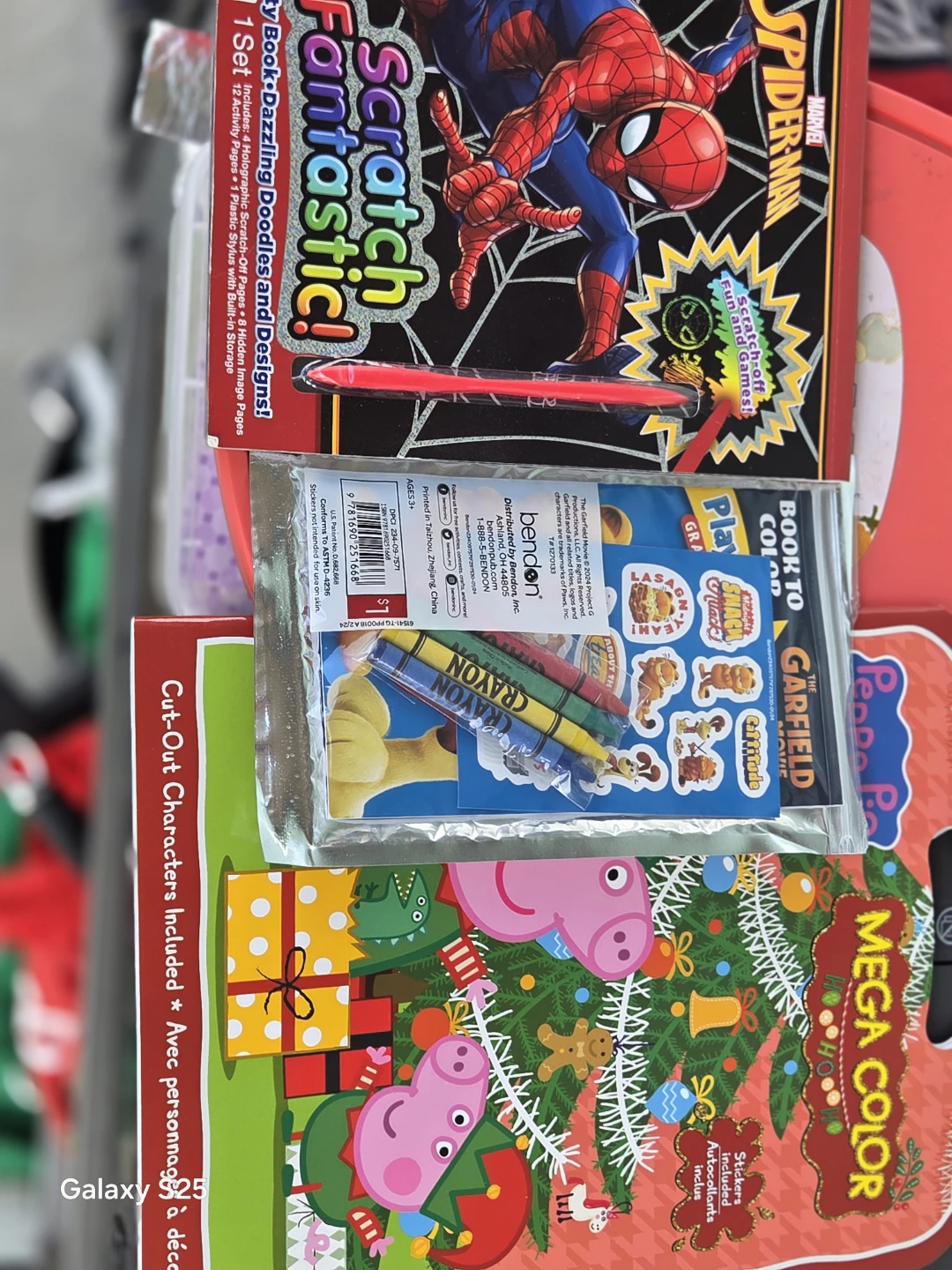 Marvel Spiderman Scratch & Sketch Activity Book - photo 4