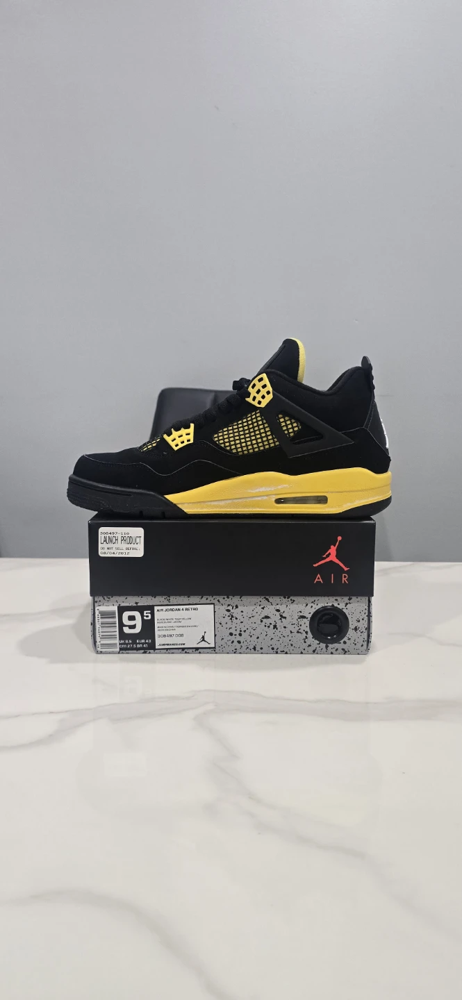 Air Jordan 4 Thunder size 9.5 - photo 3