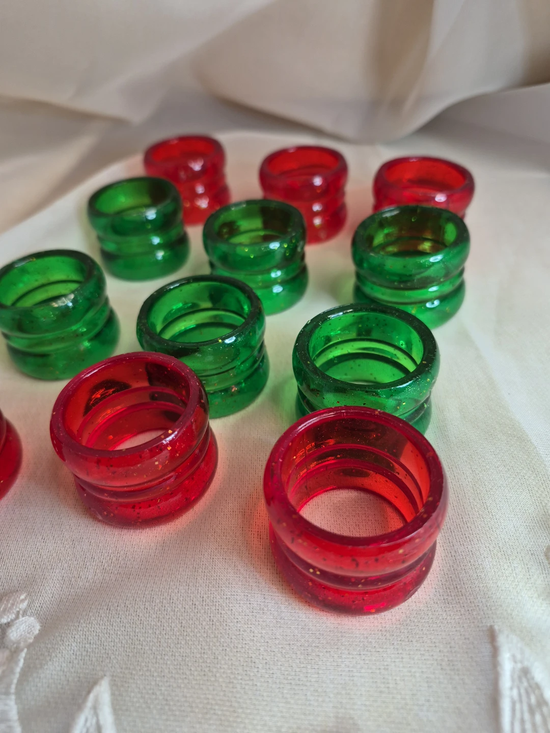 Set of 12 Plastic Christmas Holiday Napkin Rings Decor - photo 3