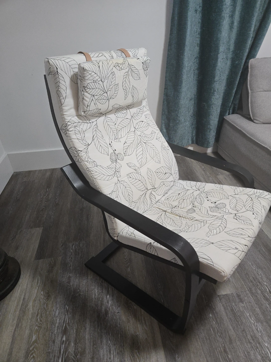 Accent Chair with Leaf Pattern - photo 2