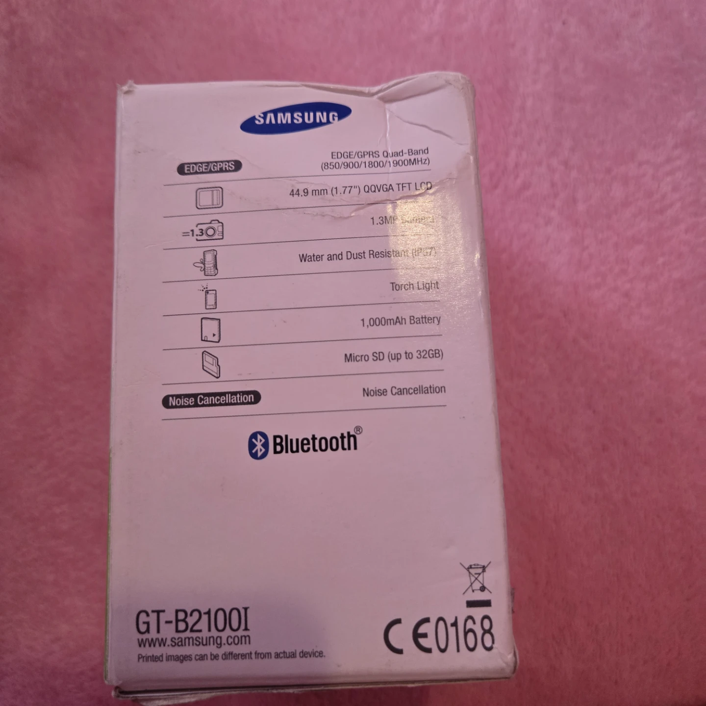 Samsung cell phone - photo 2