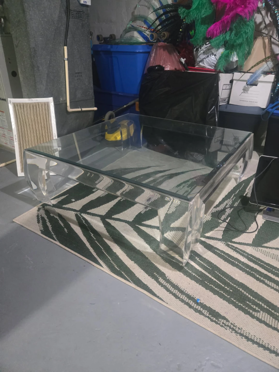 Clear Acrylic Coffee Table - photo 3