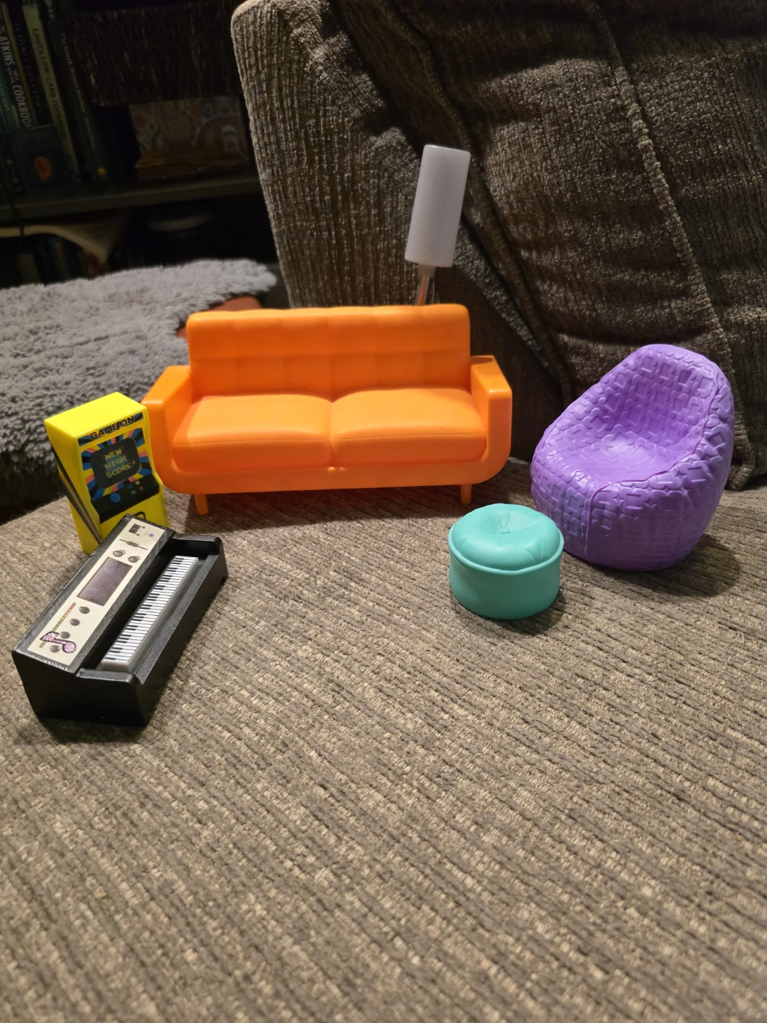 Dollhouse Miniature Furniture Set