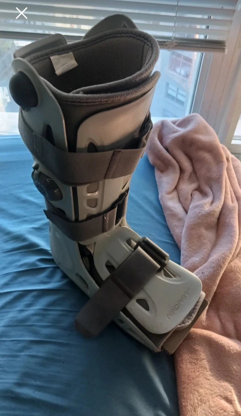 DJO AirCast Walker - photo 2