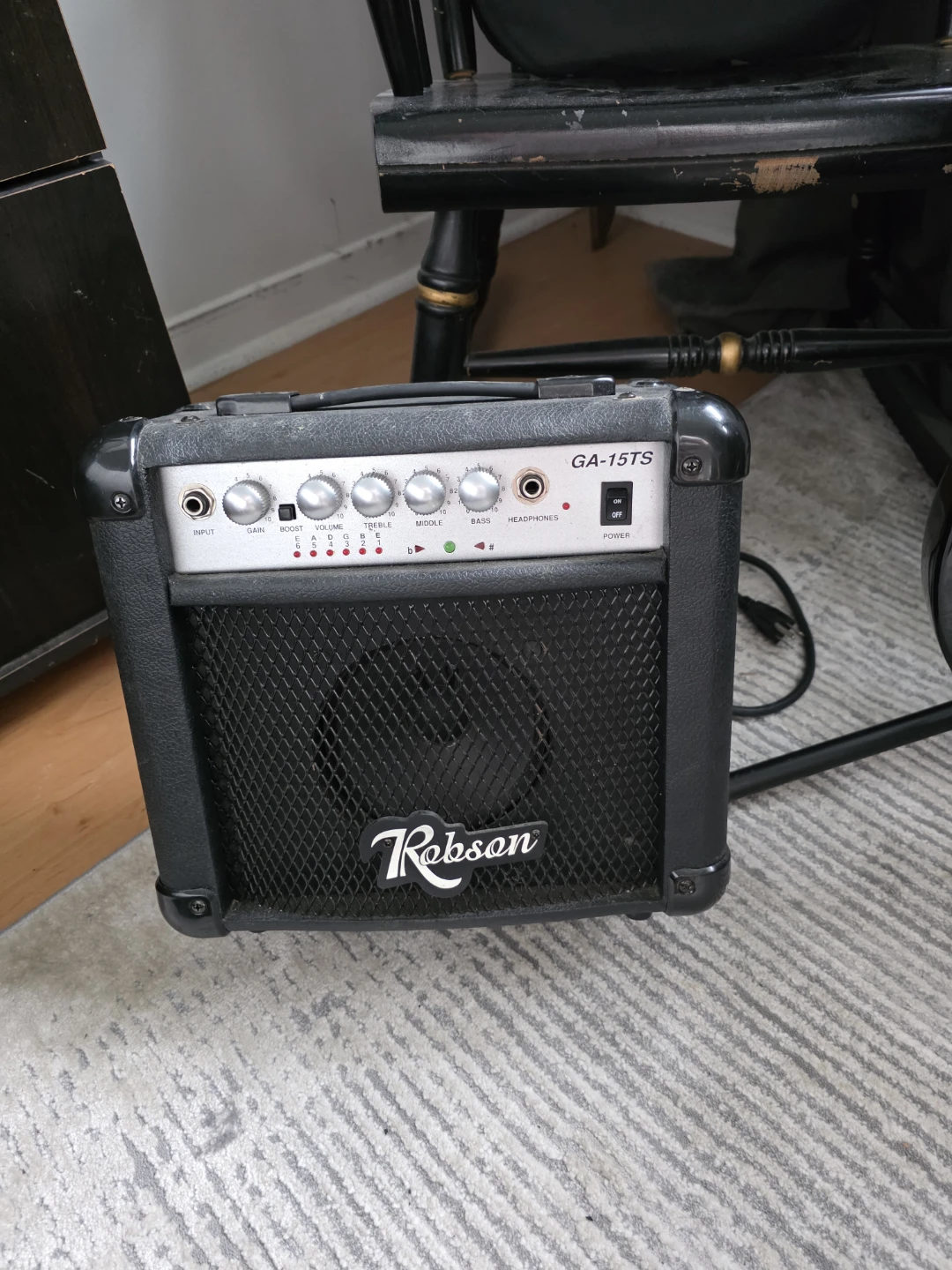 Epihpone electric guitar and amp - photo 4