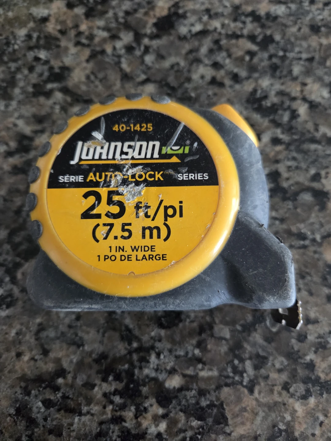 Johnson Auto-Lock Series Tape Measure - 25 ft