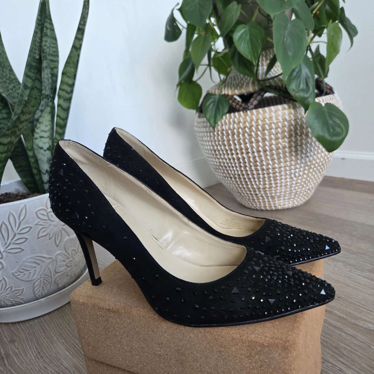 Glittering, stone black Marc Fisher heels - photo 3
