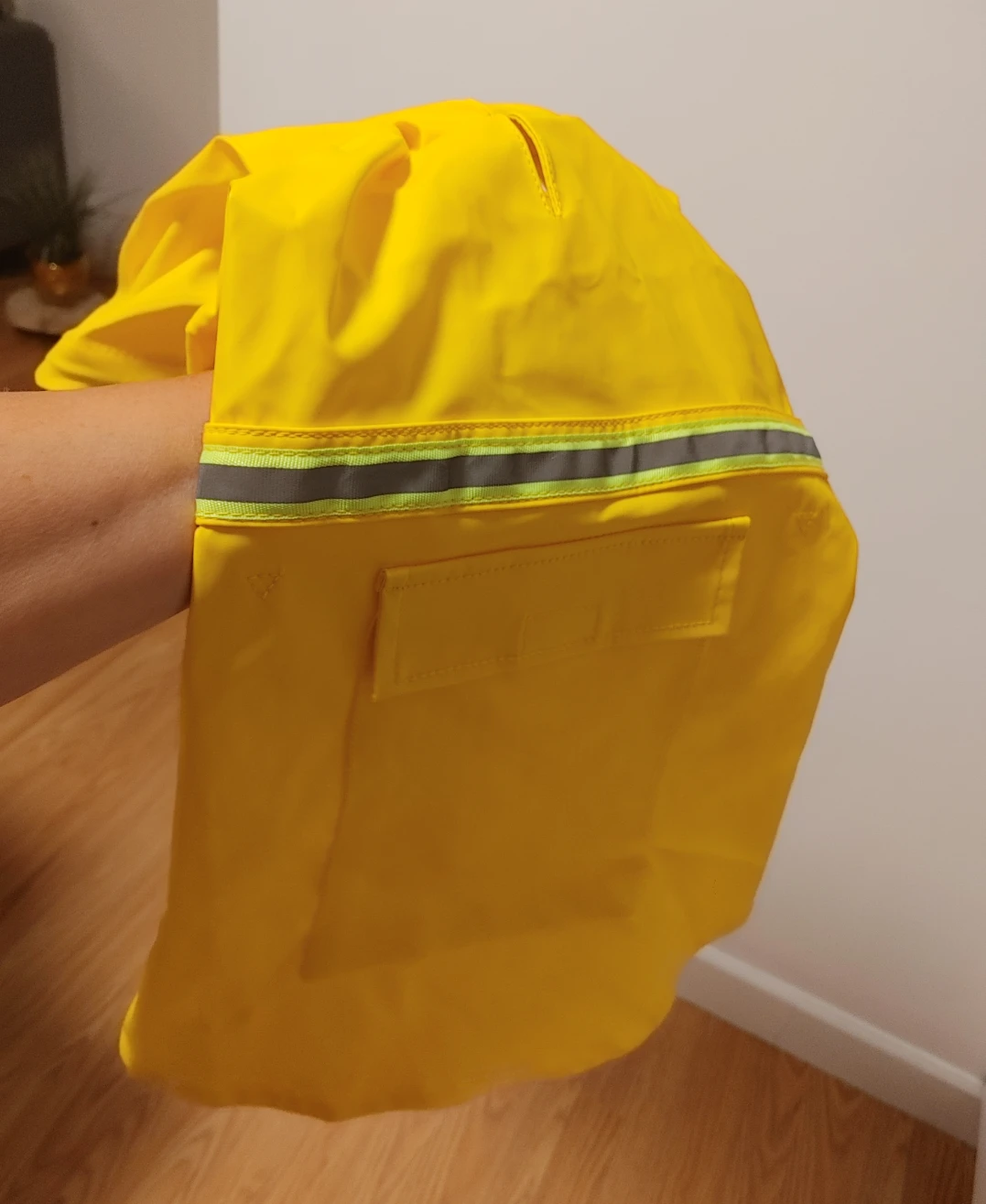 Yellow Dog Raincoat with Hood New - photo 4