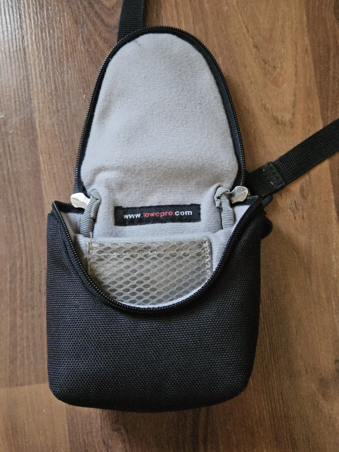 Lowepro Camera Pouch