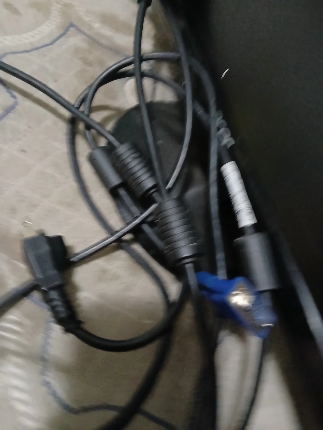 PC monitor, comes with all cables - photo 2