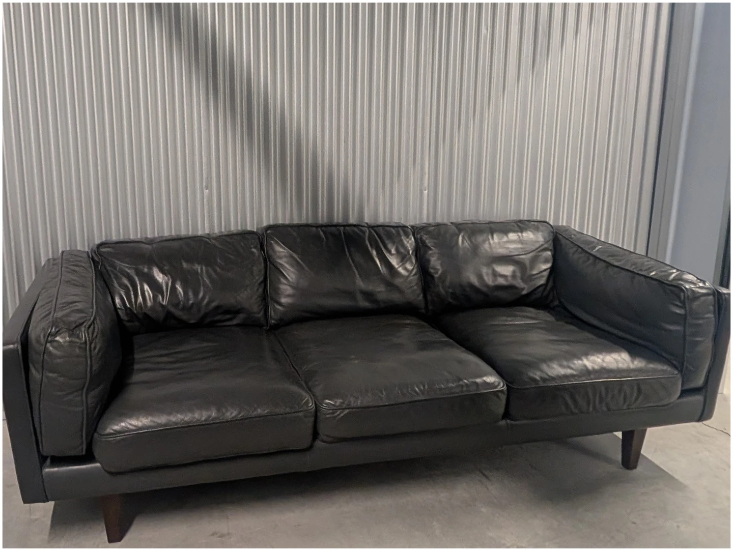 Leather couch - photo 5