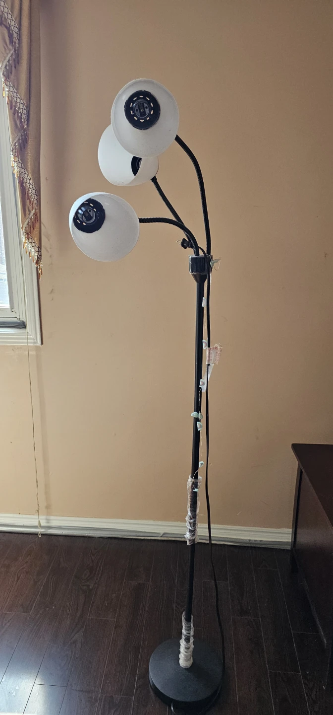 Black 3-Head Floor Lamp - photo 2