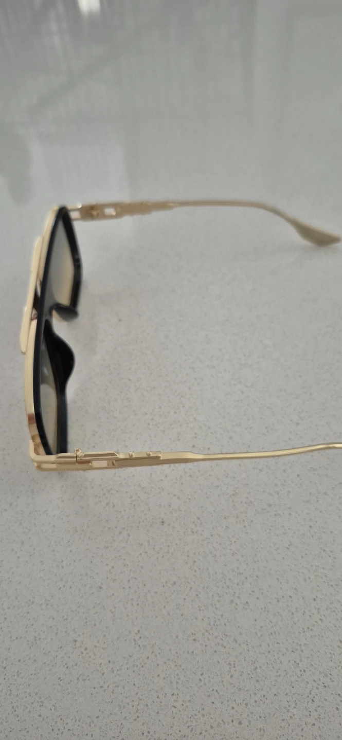 Sun glasses
