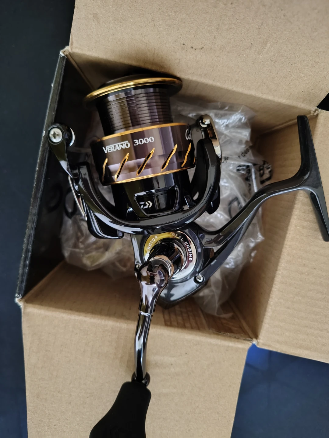 DAIWA 3000 Spinning Fishing Reel | Carbon | 9 Bearings