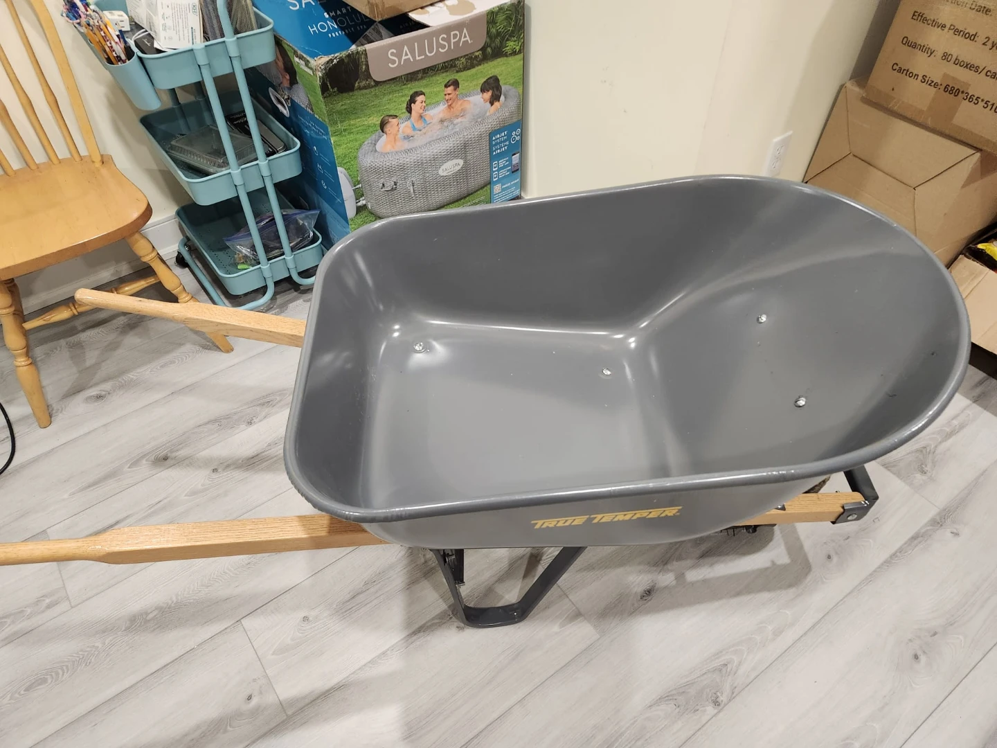 True Temper Grey Wheelbarrow - photo 3
