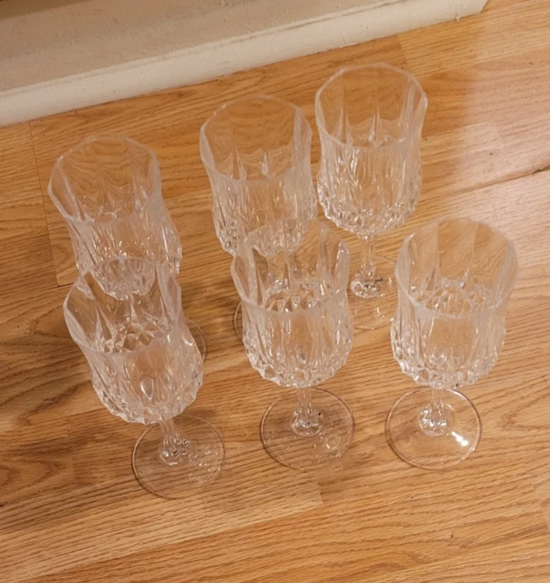 Set of 6 Crysyal Textured Wine Glasses