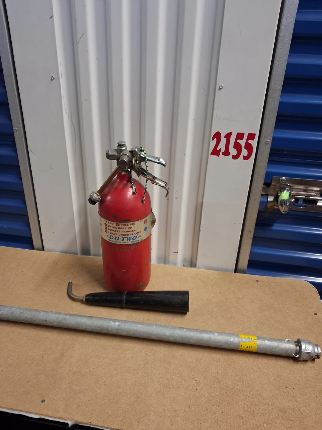 5lbs CO2 Fire Extinguisher with Pipe, Power line fishing set up