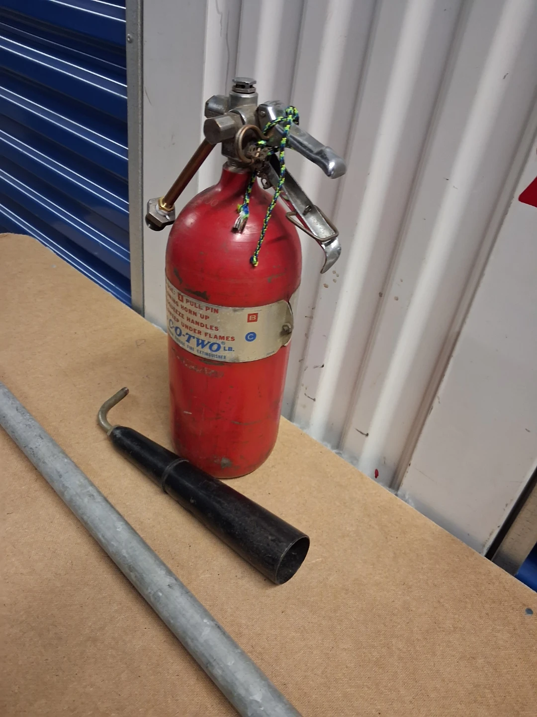 5lbs CO2 Fire Extinguisher with Pipe, Power line fishing set up - photo 3