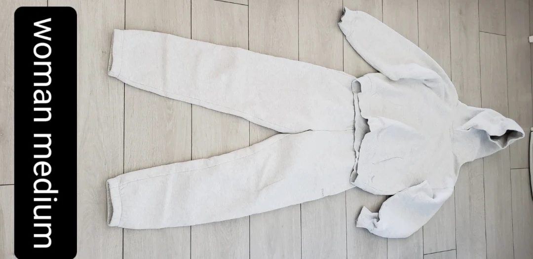 Women's Grey Sweat Suit - Medium