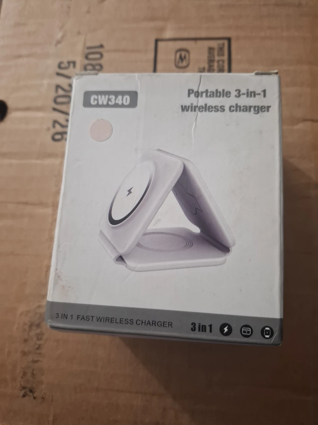 (For  IPHONES)Portable 3-in-1 fast Wireless Charger CW340