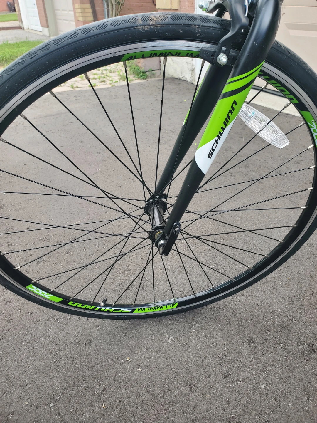 Schwinn Volare 1300 Road Bike - photo 4