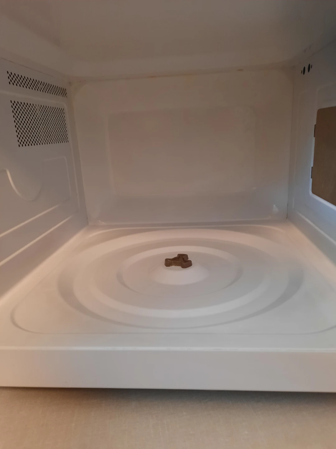 Beaumark Microwave - photo 2