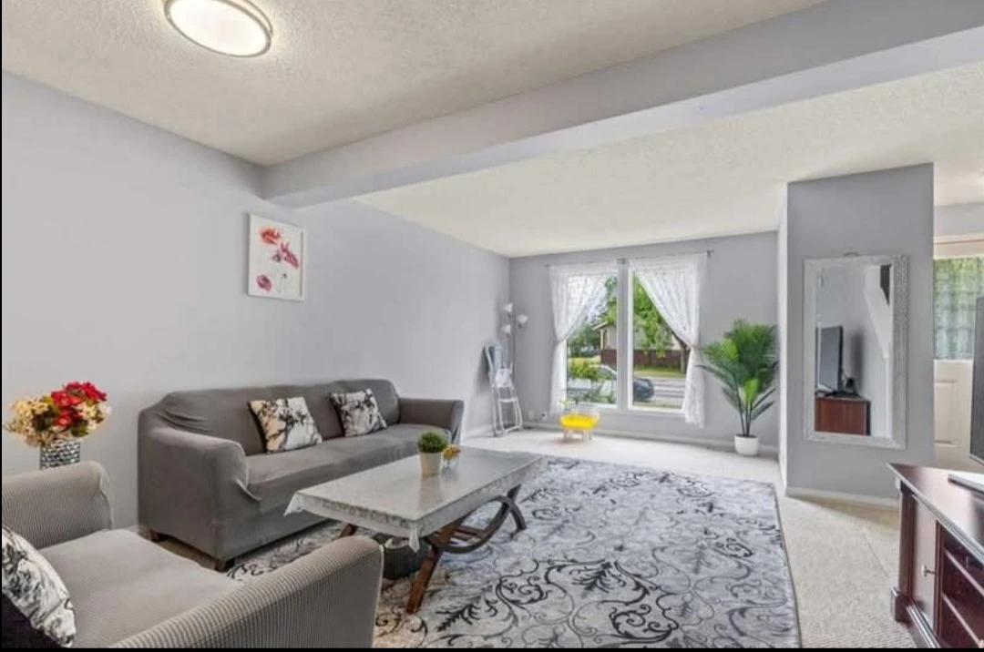 3 Bedroom House for Rent in NE-Available from Sep 1 - photo 2