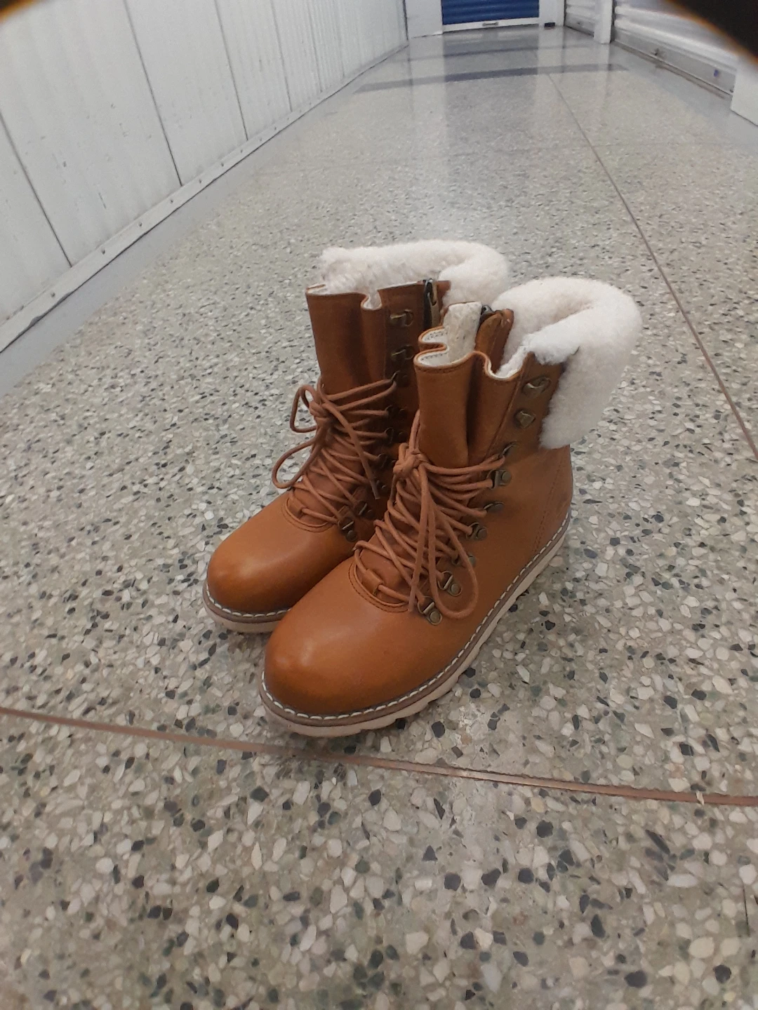 Royal Canadian Women's Leather Winter Boots Size 9 - photo 4
