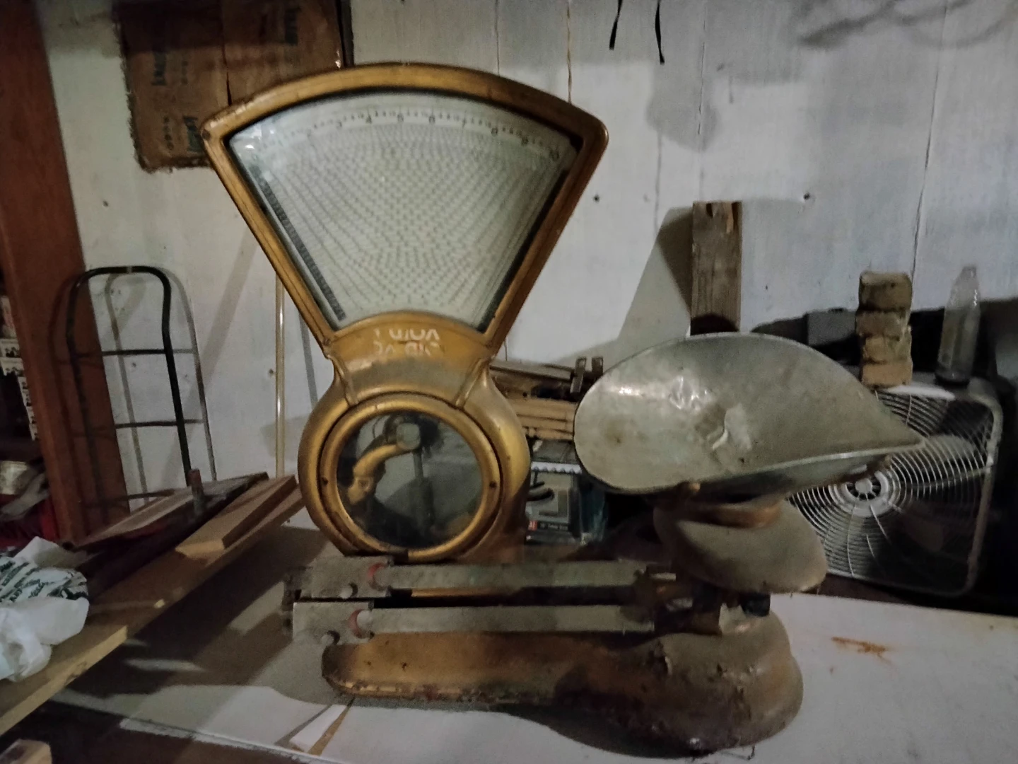 Vintage Balance Scale - photo 2