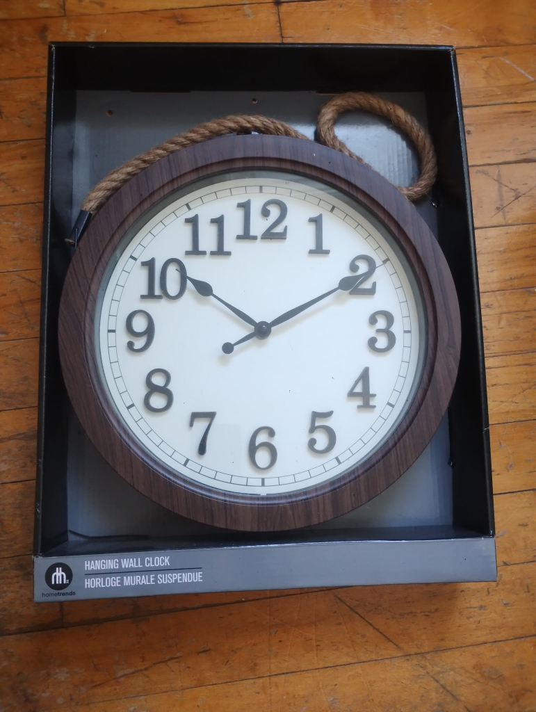 New Hometrends Hanging Wall Clockit with rope Handle