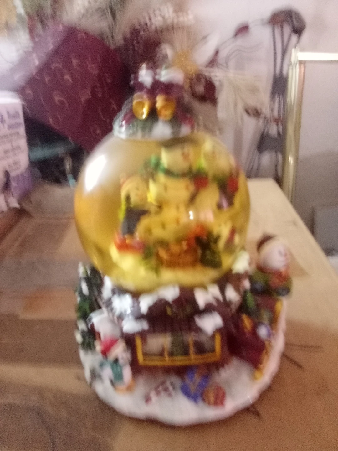 Disney Snow White and Cinderella Carriage Snow Globes - photo 3