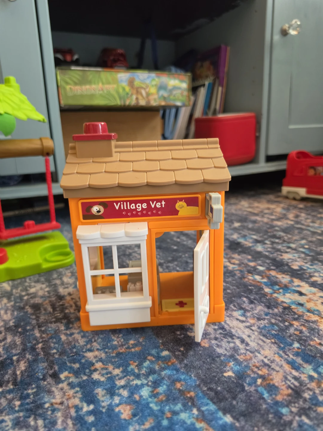 Fisher-Price Little People Village Vet Playset - photo 3