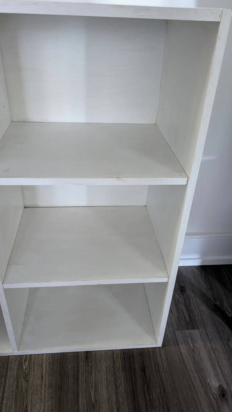 IMMEDIATE MOVING/White 6-Cube Bookshelf/ 50$ or OBO - photo 4