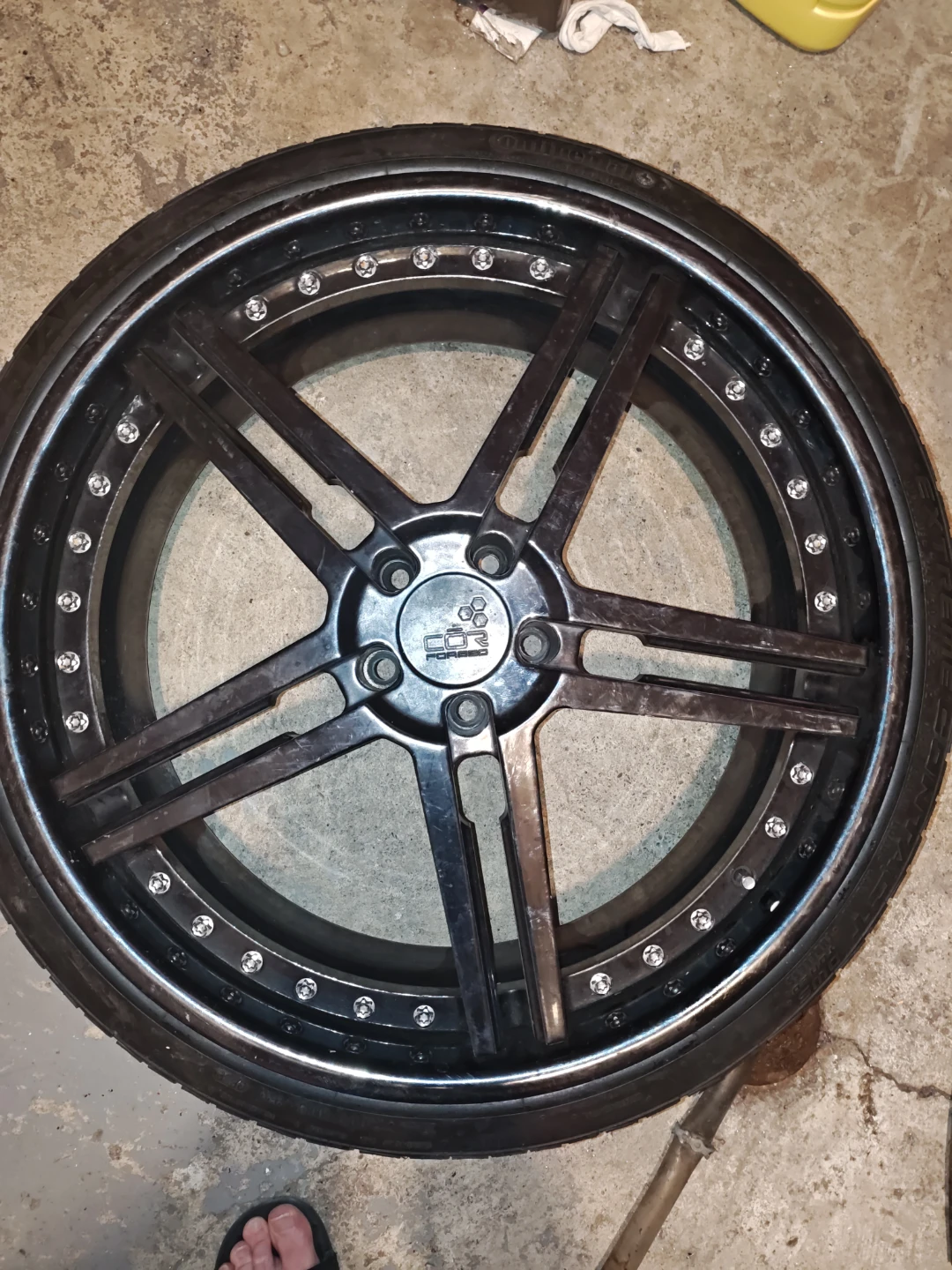 ExtremeContact Tire 245/30 ZR22 with rim