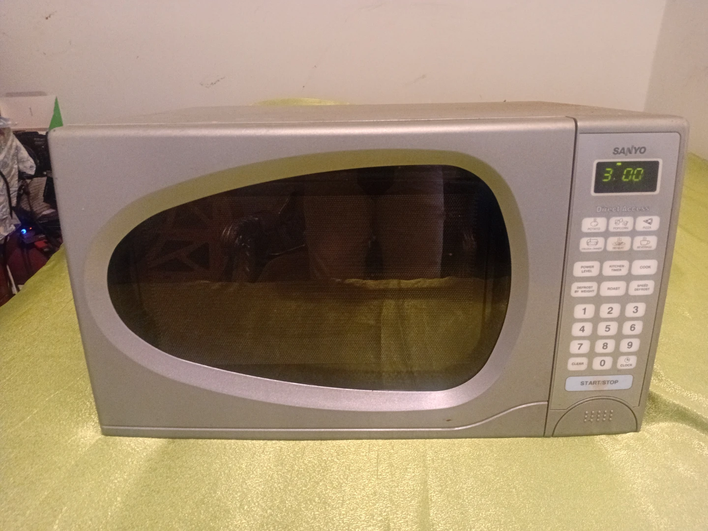 Sanyo Microwave Oven