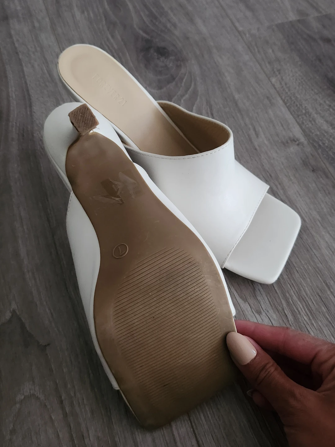 Forever 21 White Square Toe Heeled Mules Size 7 - photo 2