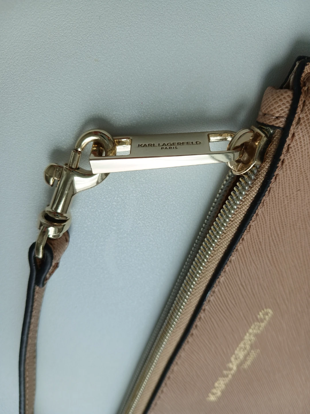 Karl Lagerfeld Paris Wristlet Clutch - photo 4
