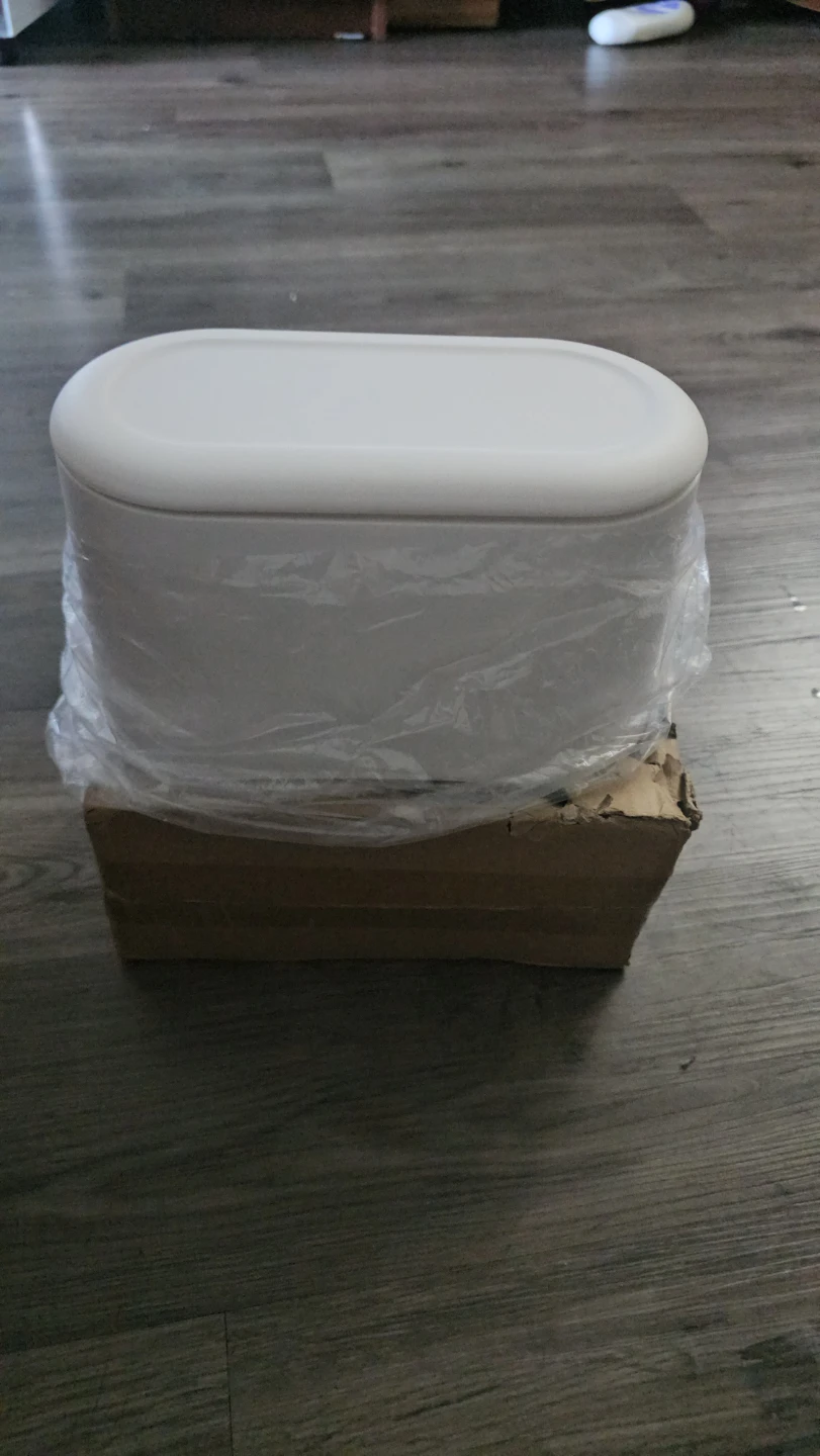 White Mini Desk Trash Can with Lid - photo 4
