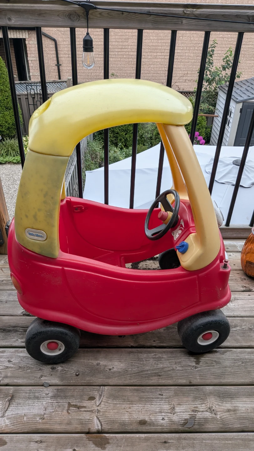 Little Tikes Cozy Coupe Ride-On Toy Car - photo 3