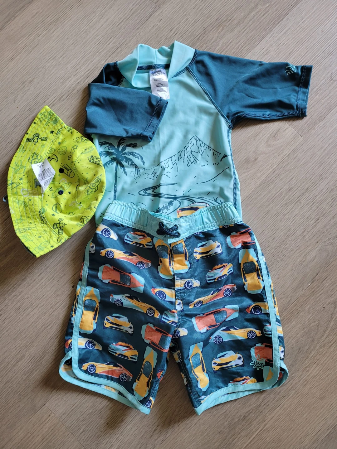 Children's Rash Guard and Swim Shorts Set - photo 2