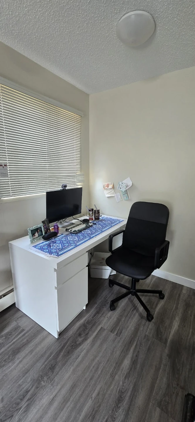 Home Office Set – Desk, Chair & 27” Dell Monitor | Moving Sale - photo 2