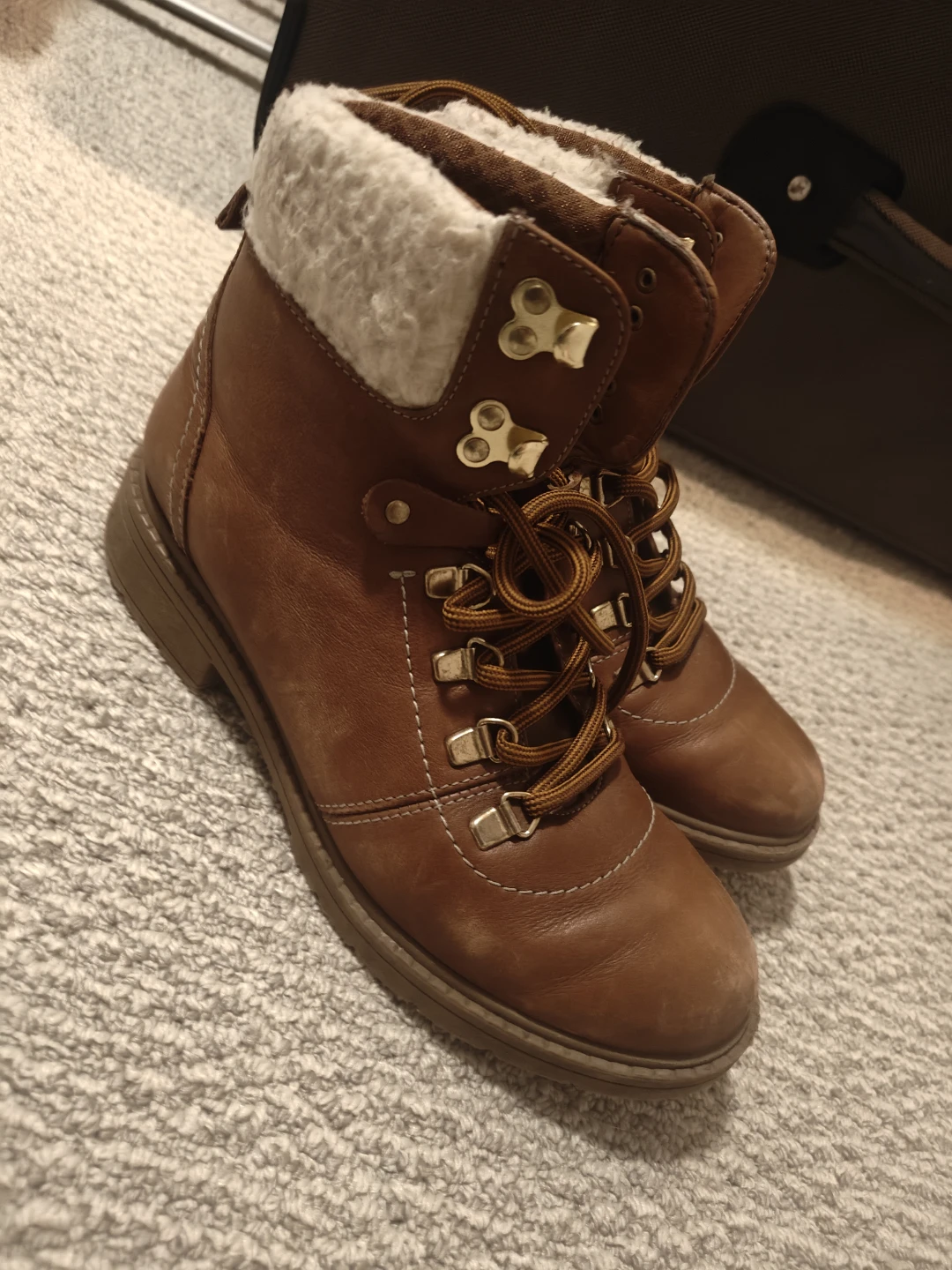 Brown Lace-Up Winter Boots