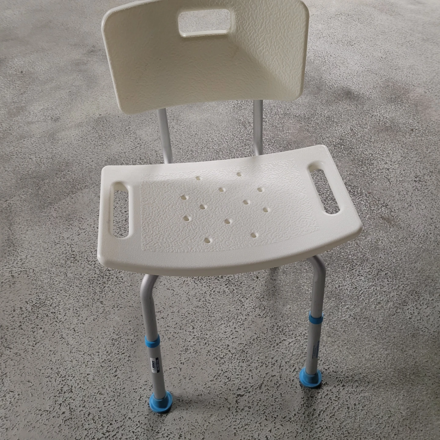 TWO IN ONE SHAWER CHAIR