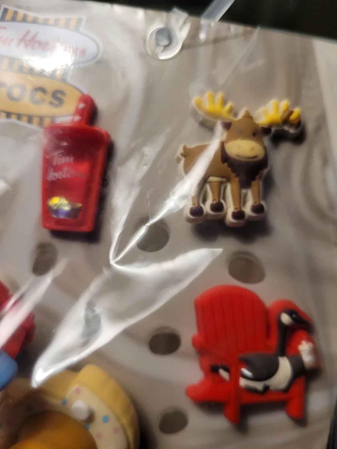 $10.Tim Hortons x Crocs Jibbitz Charms Set - photo 2